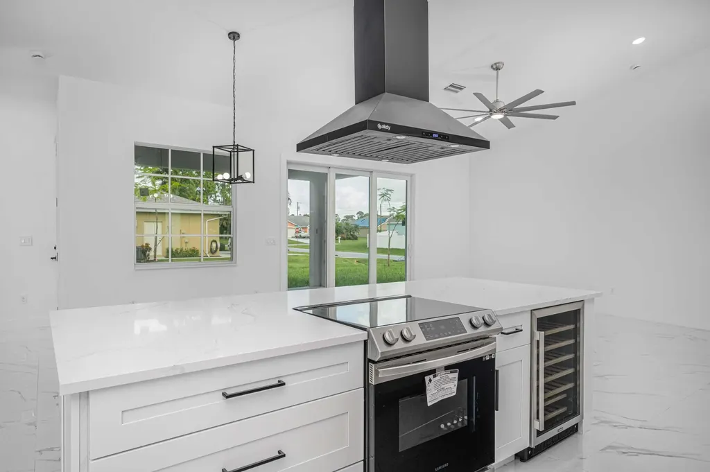 1915 SW Glenco Street Port St Lucie FL 34953