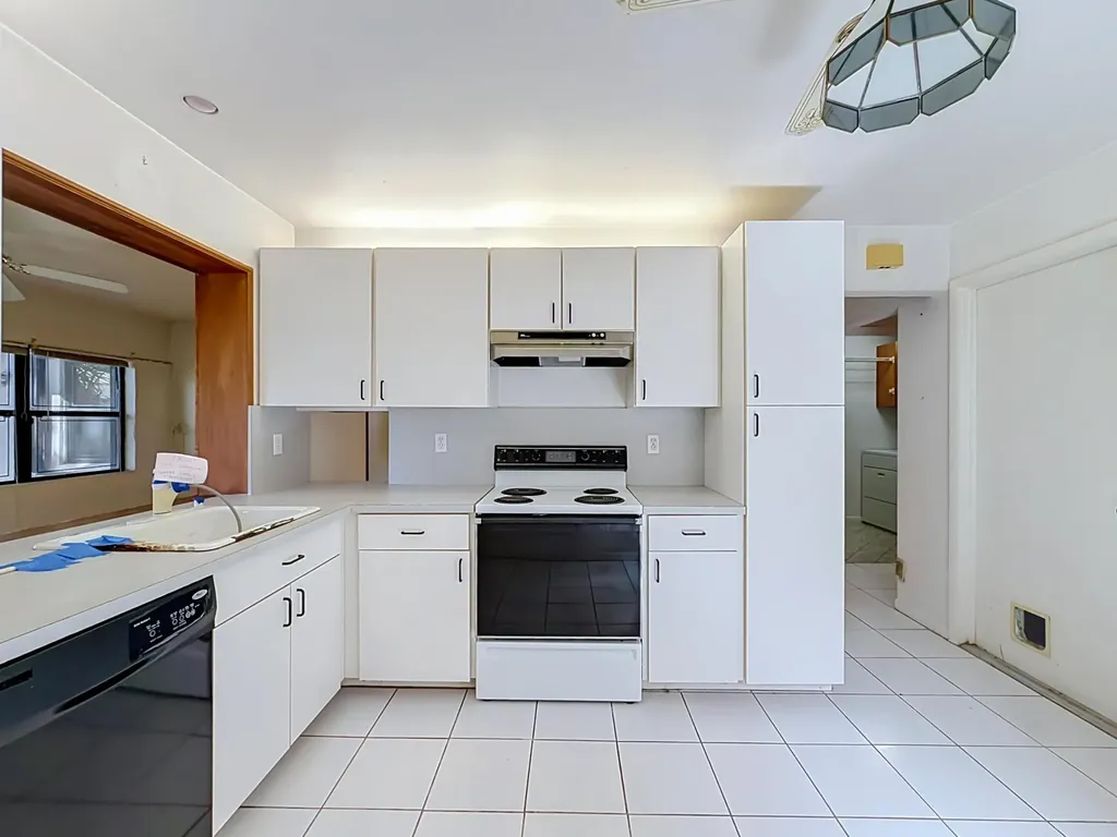 2208 Seagrape Circle Coconut Creek FL 33066
