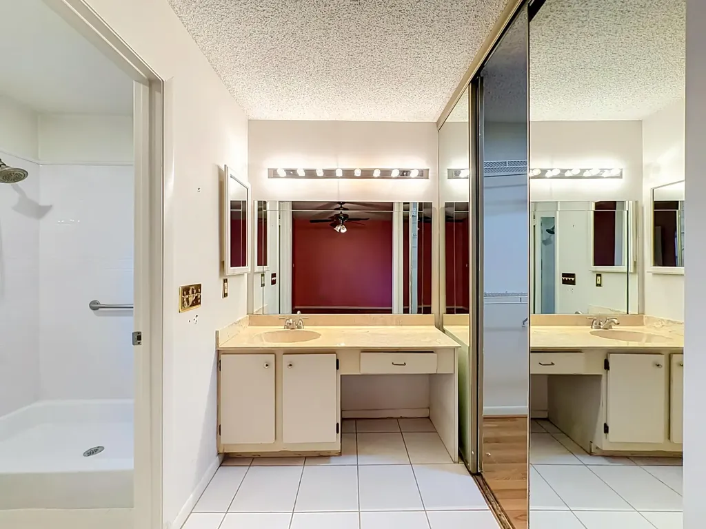 2208 Seagrape Circle Coconut Creek FL 33066