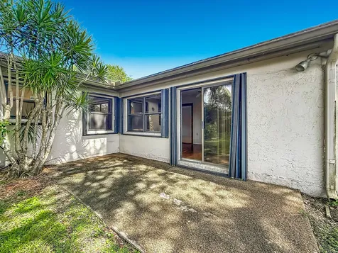 2208 Seagrape Circle Coconut Creek FL 33066