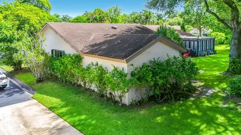 2208 Seagrape Circle Coconut Creek FL 33066