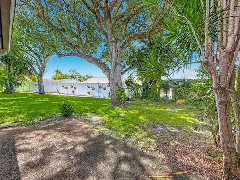 2208 Seagrape Circle Coconut Creek FL 33066