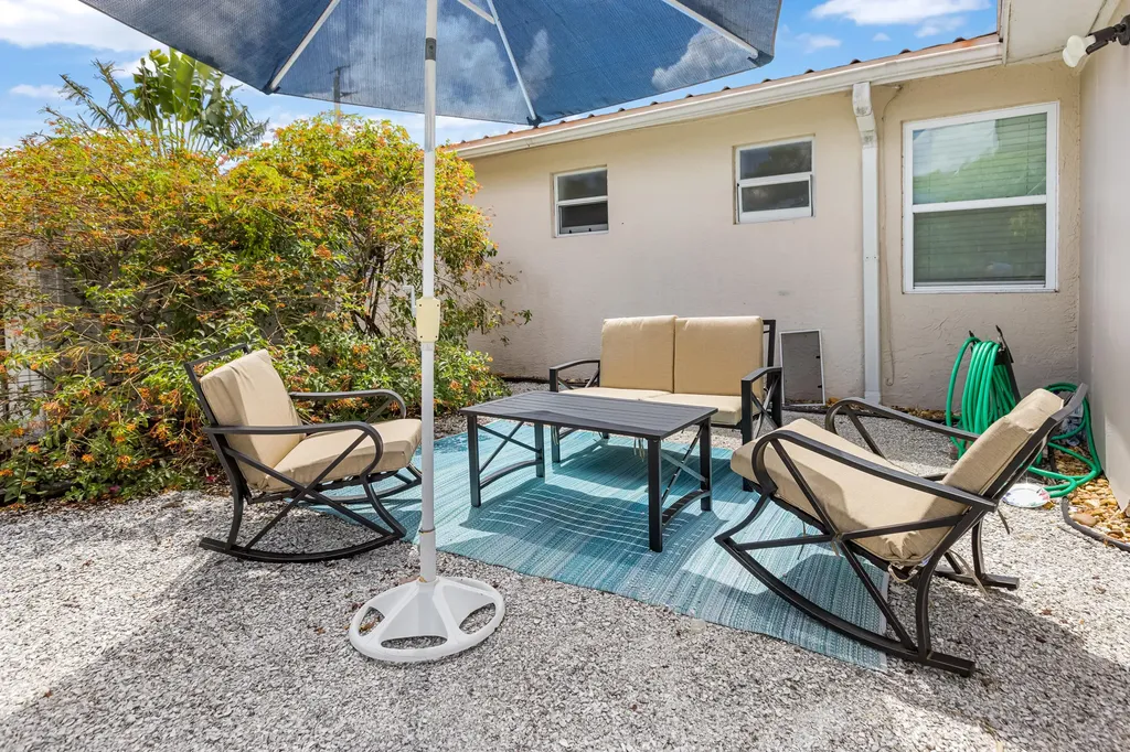 2191 Thomasson Drive Naples FL 34112