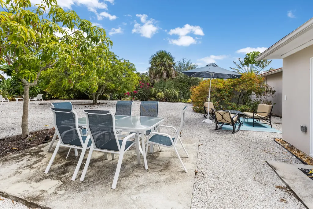 2191 Thomasson Drive Naples FL 34112