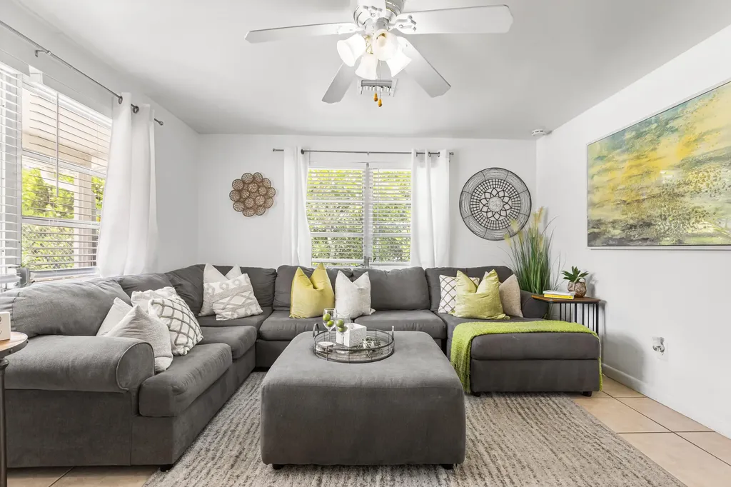 2191 Thomasson Drive Naples FL 34112