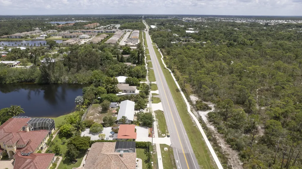 2191 Thomasson Drive Naples FL 34112