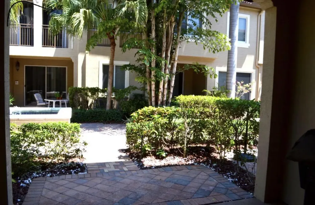 3042 Waterside Circle Boynton Beach FL 33435