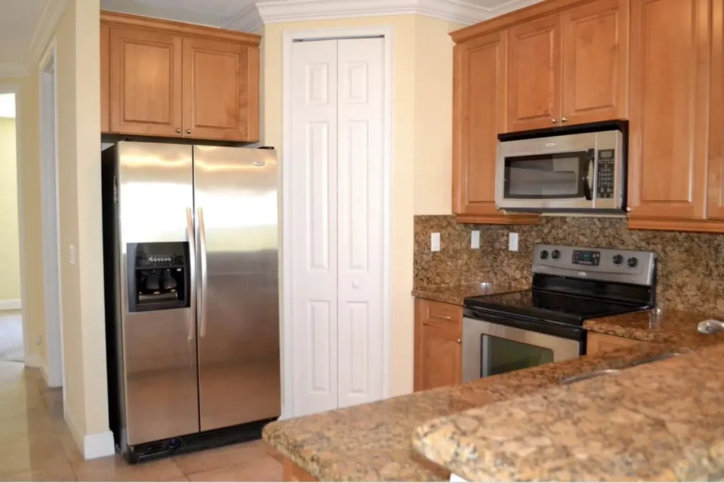 3042 Waterside Circle Boynton Beach FL 33435