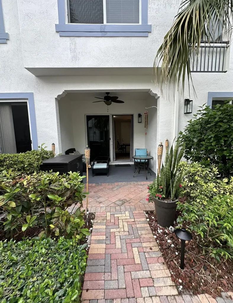 3042 Waterside Circle Boynton Beach FL 33435
