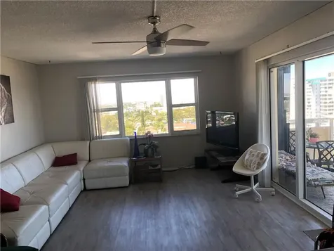 1200 Hibiscus Avenue Pompano Beach FL 33062