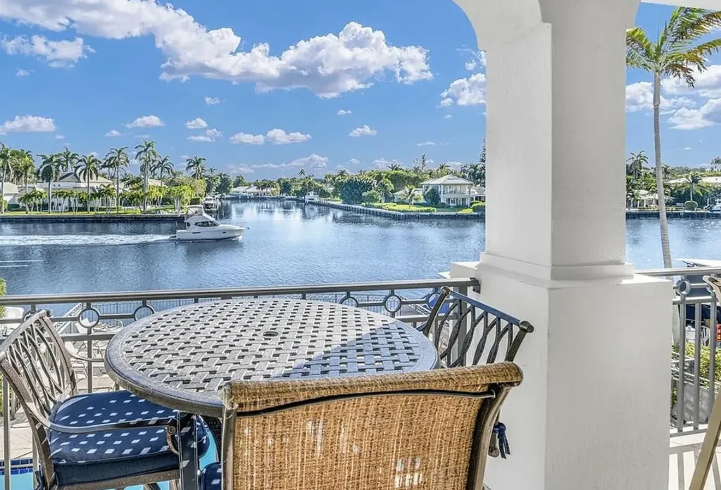 3042 Waterside Circle Boynton Beach FL 33435
