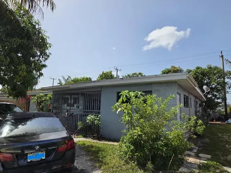 660 NE 181st Street Miami FL 33162