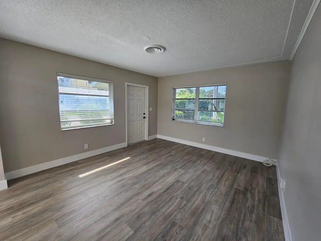 2110 NE 41st Street Lighthouse Point FL 33064