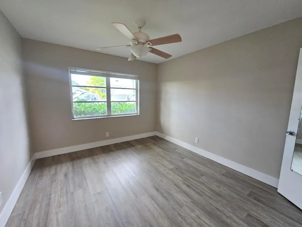 2110 NE 41st Street Lighthouse Point FL 33064