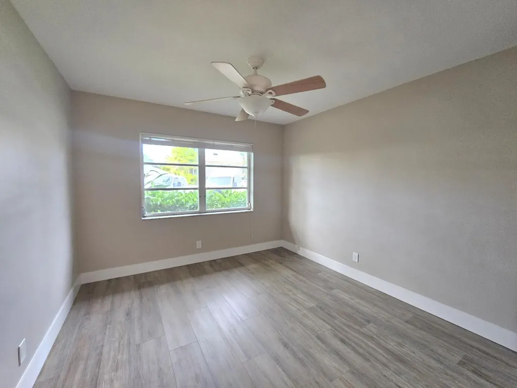 2110 NE 41st Street Lighthouse Point FL 33064