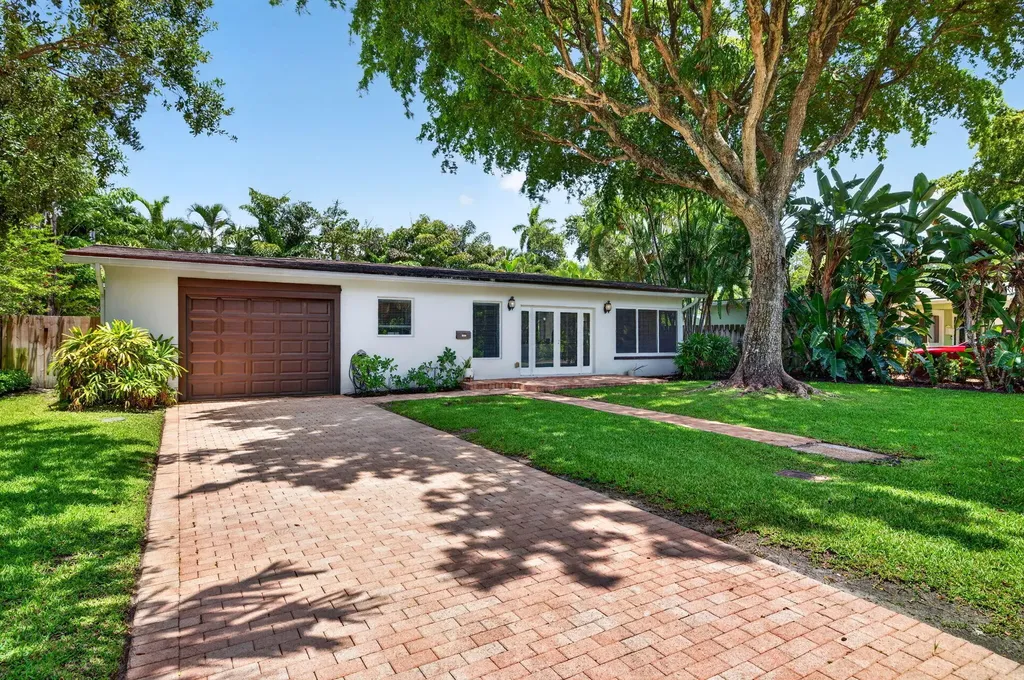 1318 SE 12th Way Fort Lauderdale FL 33316