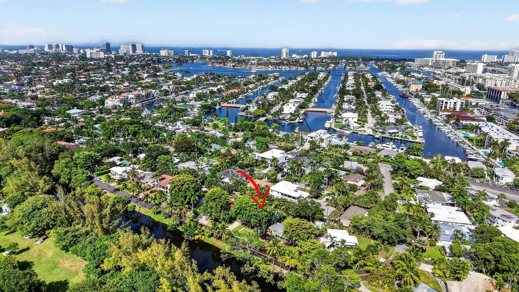 1318 SE 12th Way Fort Lauderdale FL 33316