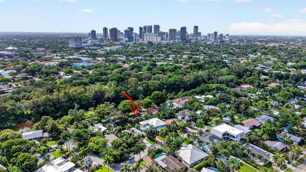 1318 SE 12th Way Fort Lauderdale FL 33316