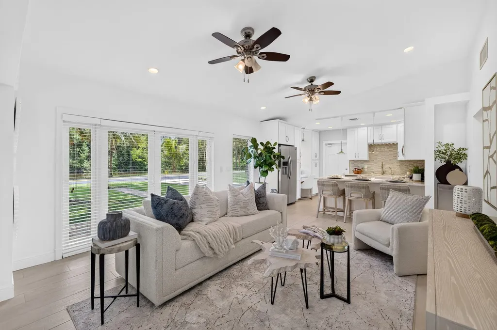 1318 SE 12th Way Fort Lauderdale FL 33316