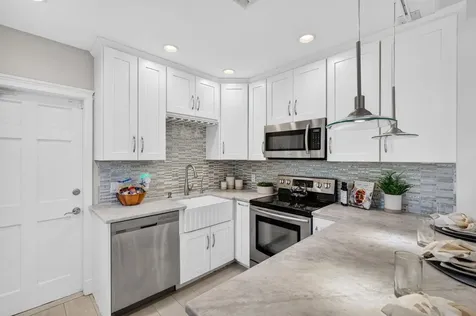 1318 SE 12th Way Fort Lauderdale FL 33316