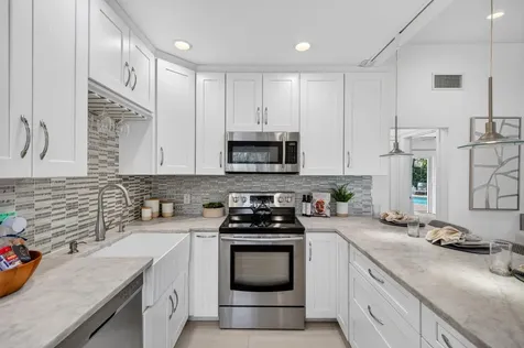 1318 SE 12th Way Fort Lauderdale FL 33316