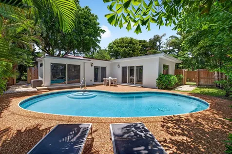 1318 SE 12th Way Fort Lauderdale FL 33316