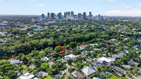 1318 SE 12th Way Fort Lauderdale FL 33316