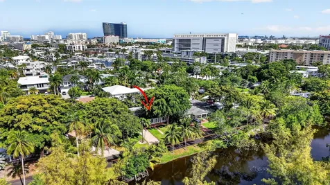 1318 SE 12th Way Fort Lauderdale FL 33316