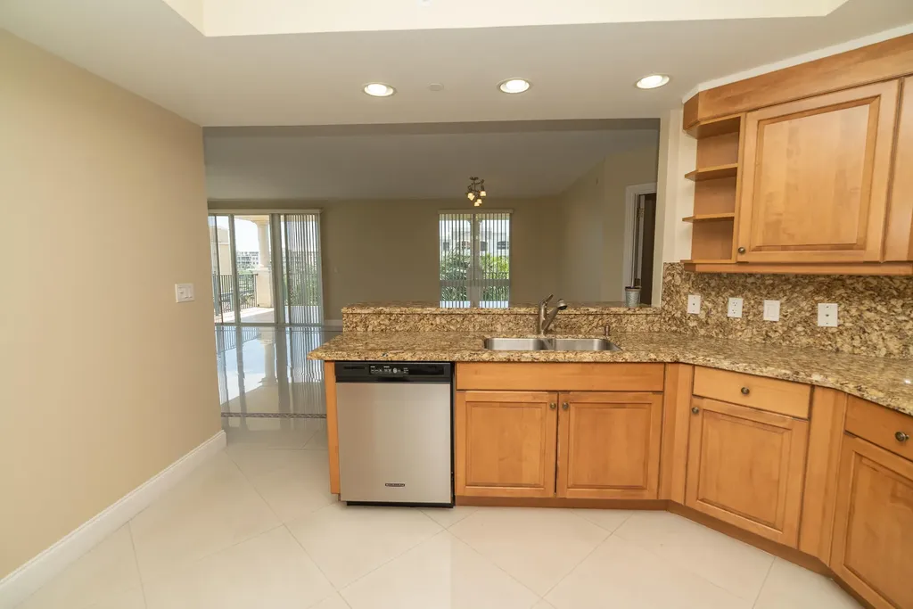 9 NE 20th Avenue Deerfield Beach FL 33441