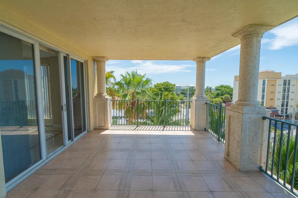 9 NE 20th Avenue Deerfield Beach FL 33441
