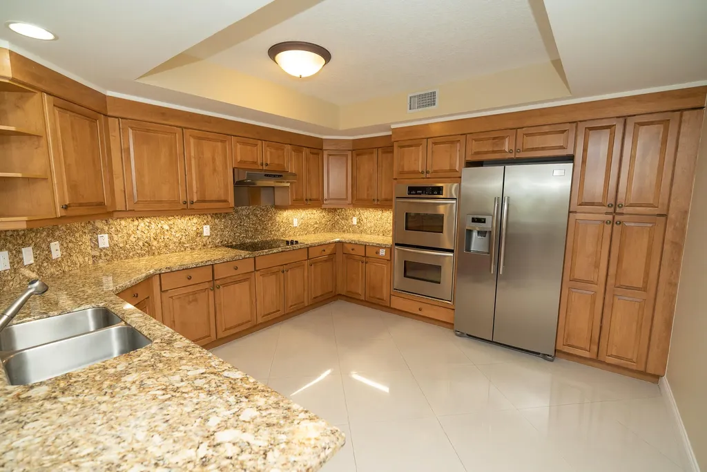 9 NE 20th Avenue Deerfield Beach FL 33441