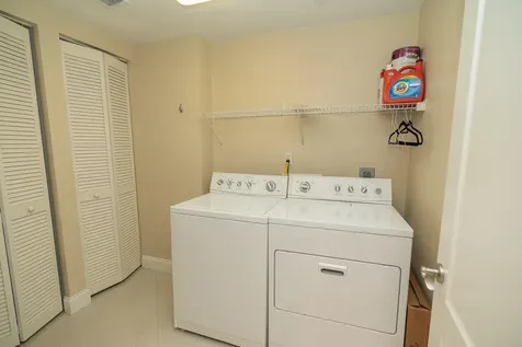 9 NE 20th Avenue Deerfield Beach FL 33441