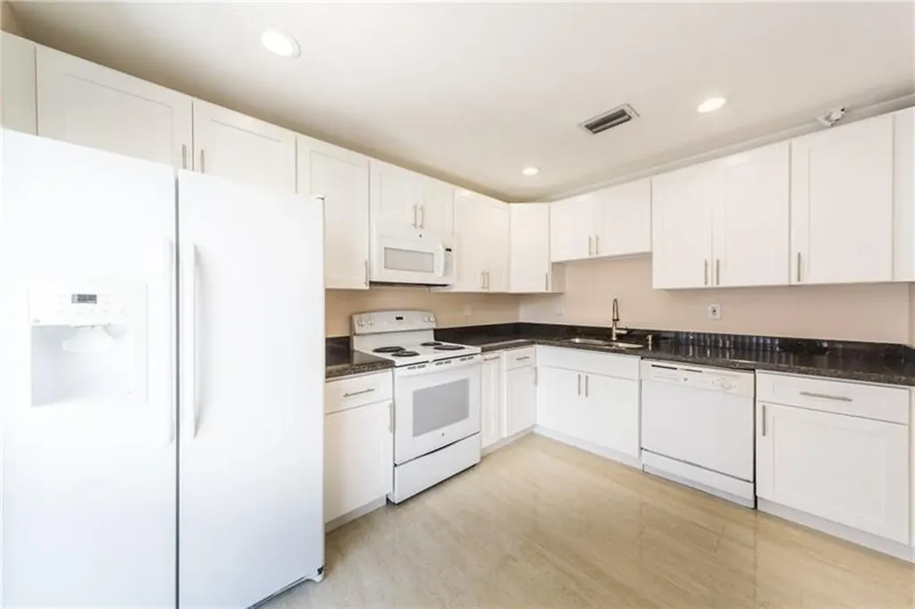 1343 Hampton Boulevard North Lauderdale FL 33068