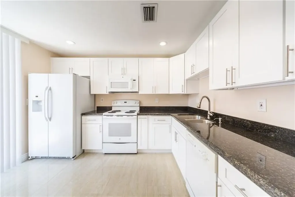 1343 Hampton Boulevard North Lauderdale FL 33068