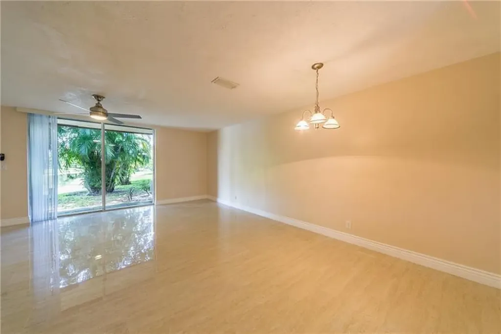 1343 Hampton Boulevard North Lauderdale FL 33068