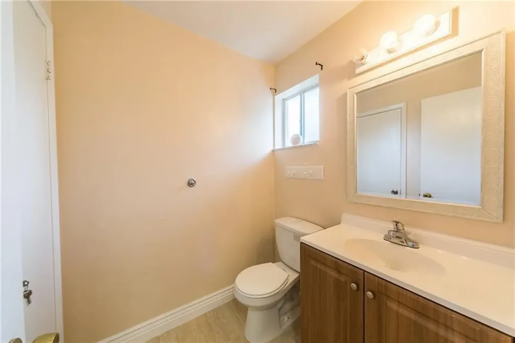 1343 Hampton Boulevard North Lauderdale FL 33068