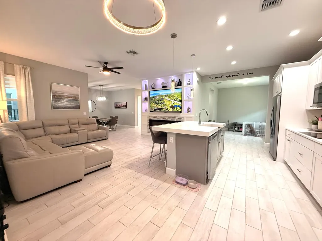 4631 Canopy Grove Drive Westlake FL 33470