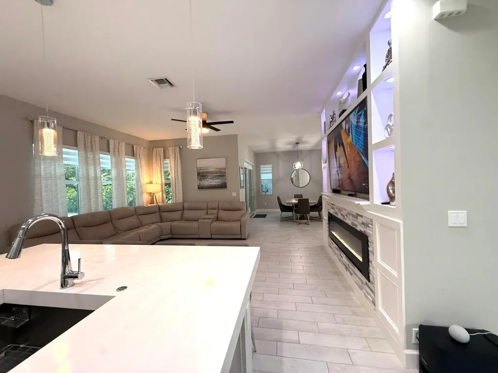 4631 Canopy Grove Drive Westlake FL 33470