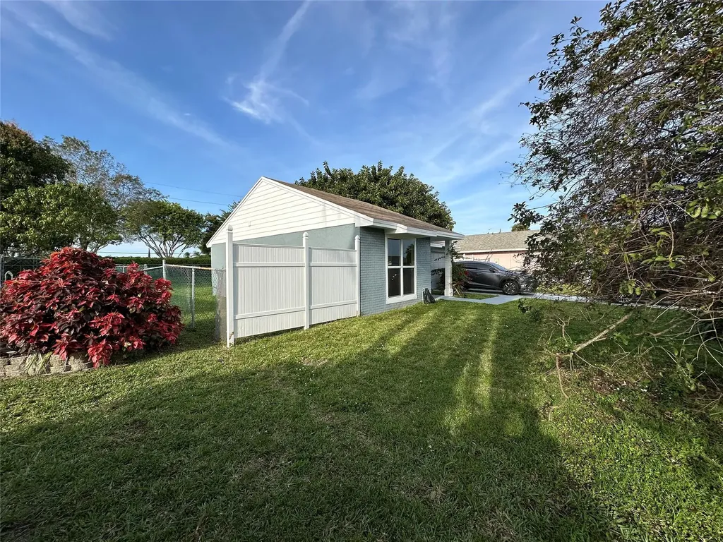 8395 Garden Gate Place Boca Raton FL 33433