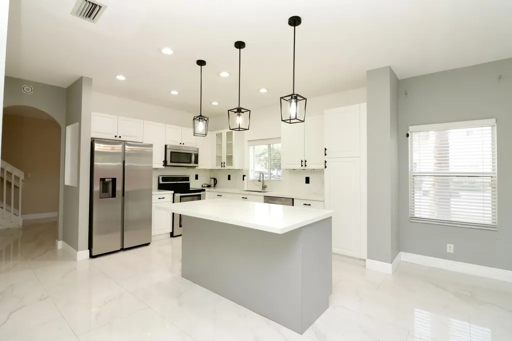 2952 NW 33rd Lane Lauderdale Lakes FL 33311