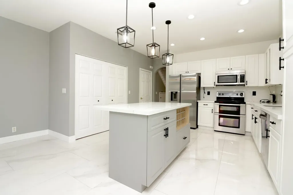 2952 NW 33rd Lane Lauderdale Lakes FL 33311