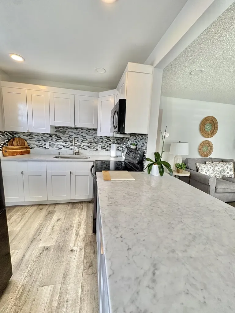 277 Chatham N West Palm Beach FL 33417
