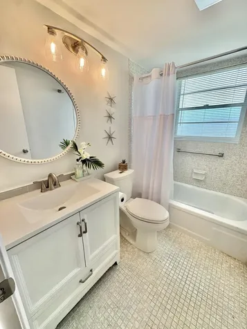 277 Chatham N West Palm Beach FL 33417