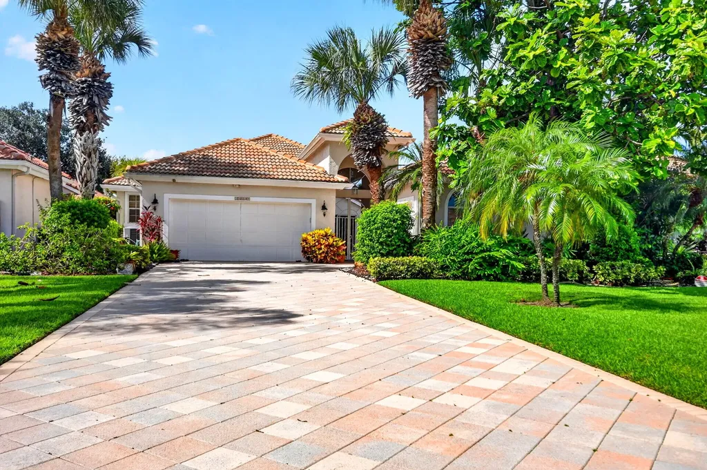 10694 Greenbriar Villa Drive Lake Worth FL 33449