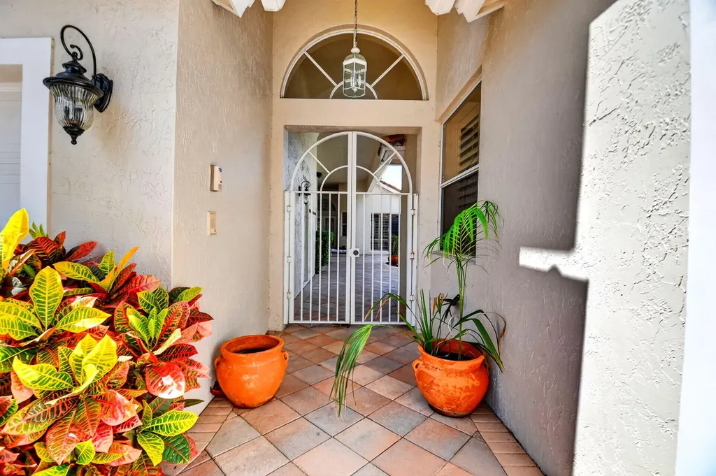 10694 Greenbriar Villa Drive Lake Worth FL 33449