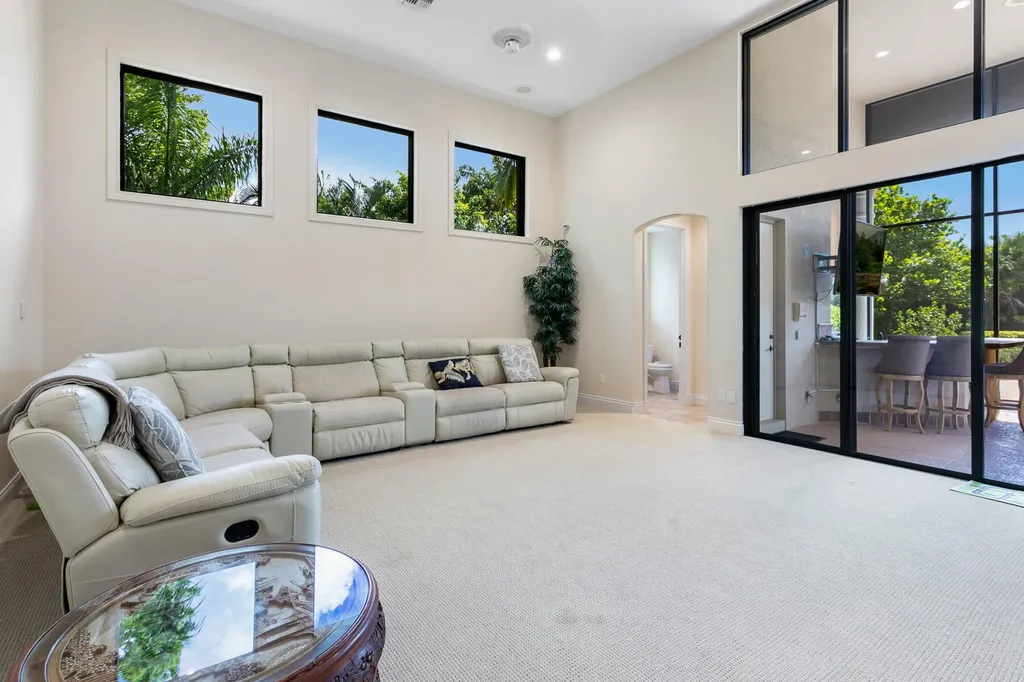 8158 Native Dancer Road E Palm Beach Gardens FL 33418