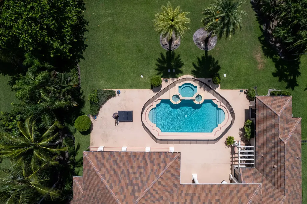 8158 Native Dancer Road E Palm Beach Gardens FL 33418