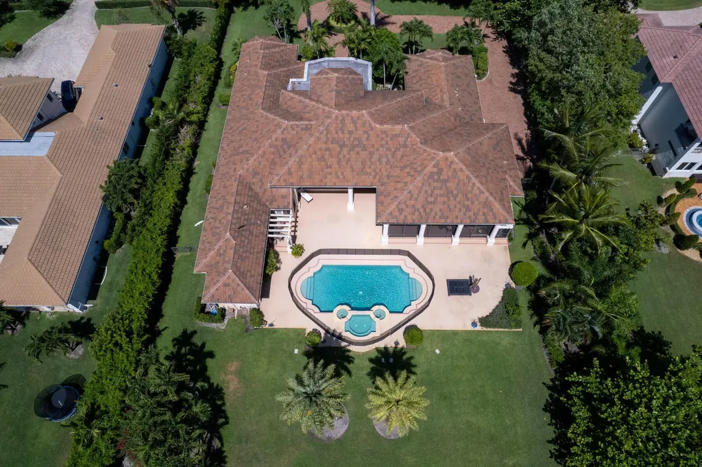 8158 Native Dancer Road E Palm Beach Gardens FL 33418