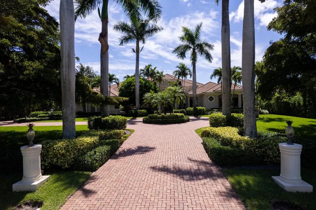 8158 Native Dancer Road E Palm Beach Gardens FL 33418