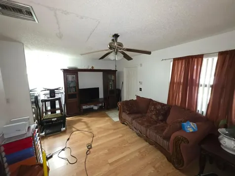 4917 Freedom Circle Lake Worth FL 33461
